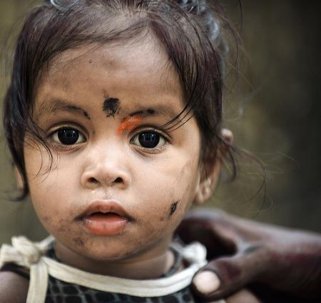 polluted child, girl, india 